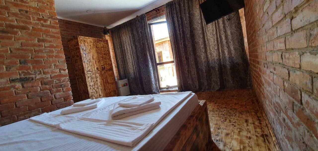 Gud House Hotell Gudauta Exteriör bild
